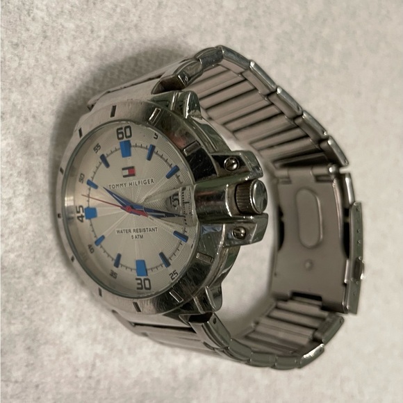 Tommy Hilfiger Watch F90267 - Picture 3 of 5